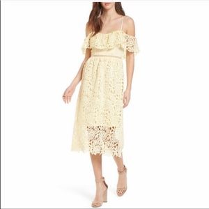 Pale Yellow ASTR the Label Off the Should Lace Midi Dress | XL